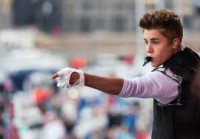 /album/criticar-a-justin-porque-cumplio-su-sue%c3%b1o-no-te-hara-mejor-que-el/images-38-jpg/